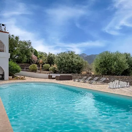 Andaluz - Spacious Natural Reserve - Sea View Villa Roses